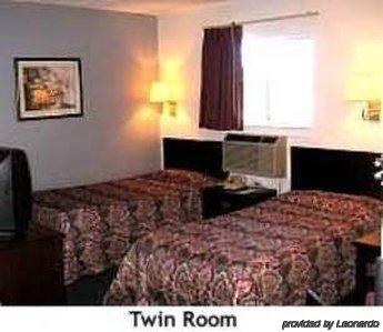 Metro Extended Stay Decatur Room photo